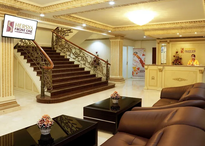 Hersya Front One Inn Surabaya